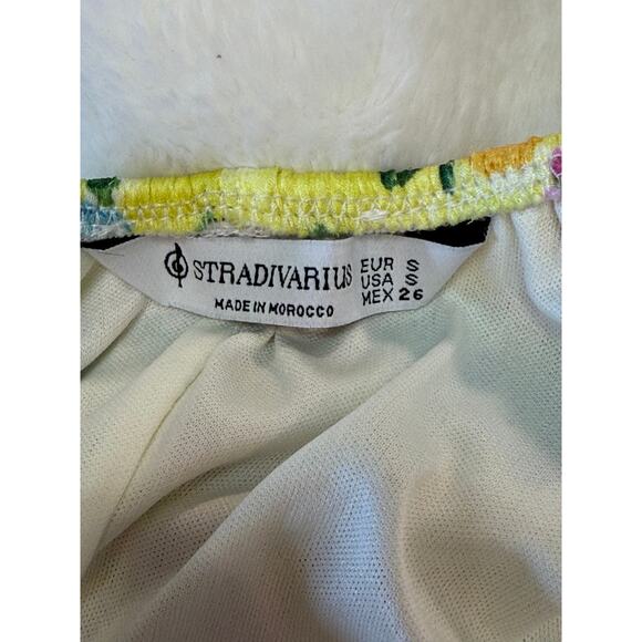 Stradivarius Satin Midi Slip Dress in a floral Print - Picture 3 of 3